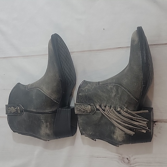 VERY Volatile Los Angeles Fringed Leather Ankel Boots or Booties Western 7.5 - Picture 2 of 8